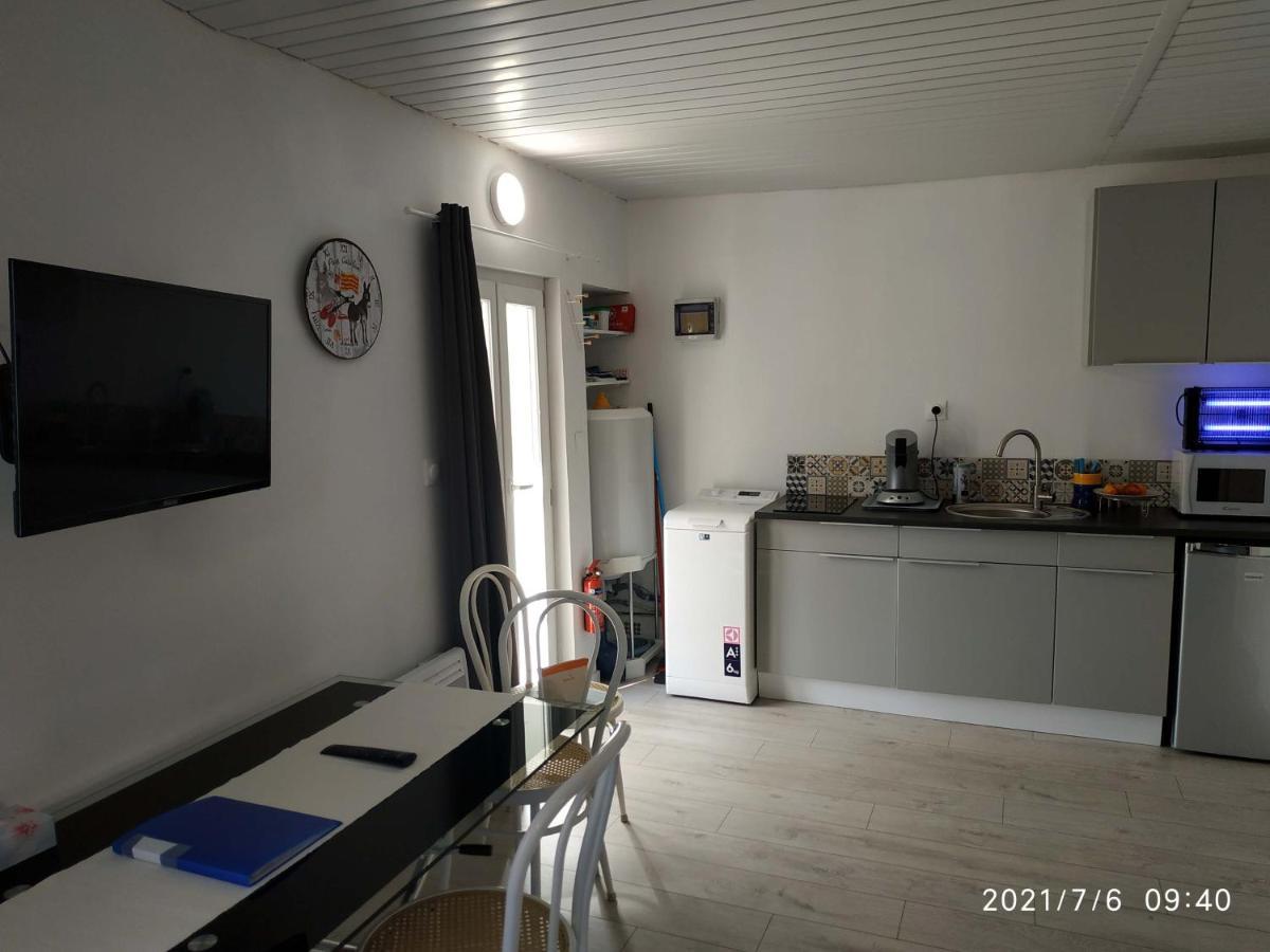 Appartement Centre Ville Du Boulou: Family Stay in City Center Le Boulou Exterior photo